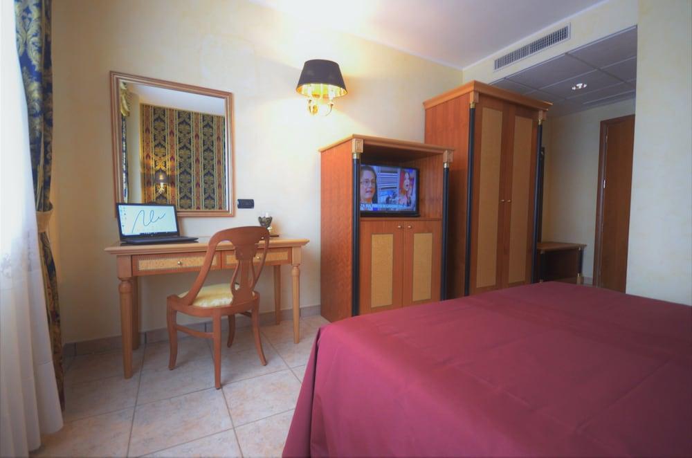 San Giovanni Rotondo Palace - Alihotels Exterior foto